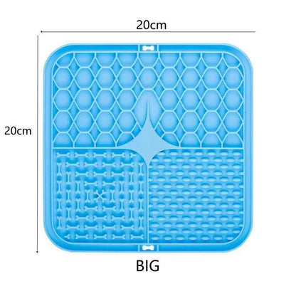 Lick mat to keep dogs calm during grooming
