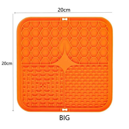 Slow feeder lick mat textured surface